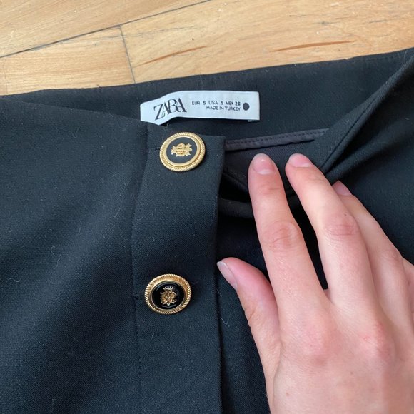 Zara mini skirt - Picture 2 of 3